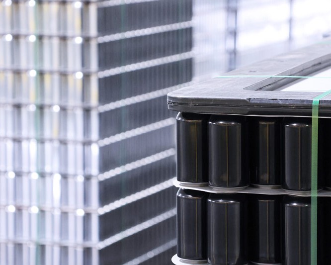 Stacks of aluminum can options
